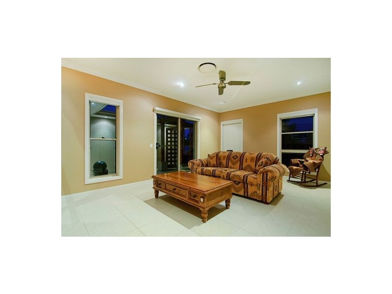 4 Ratu Lane, Coomera Waters QLD 4209