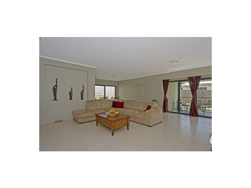 2 Southerly Lane, Coomera Waters QLD 4209