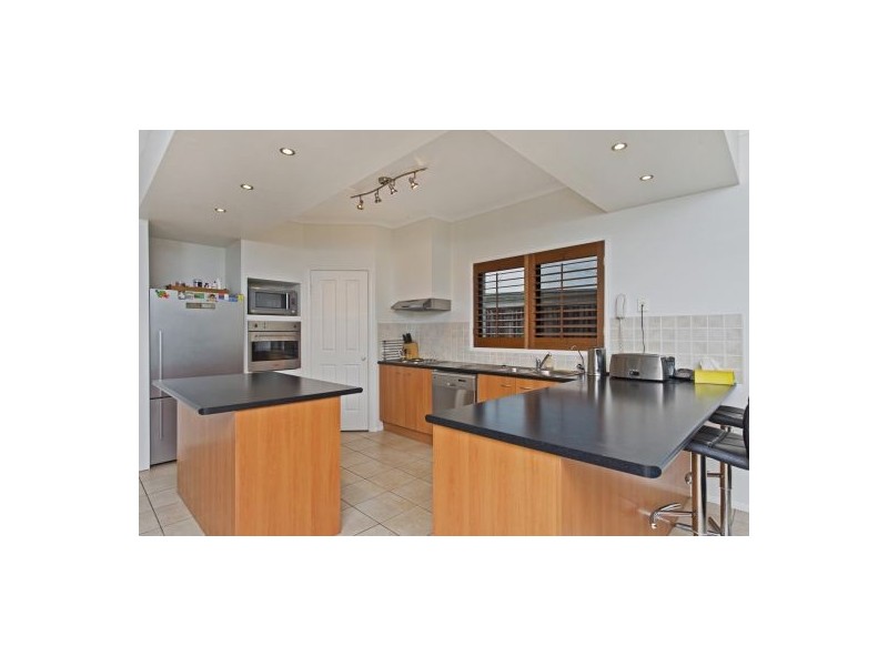 6 Helsal Court, Coomera Waters QLD 4209