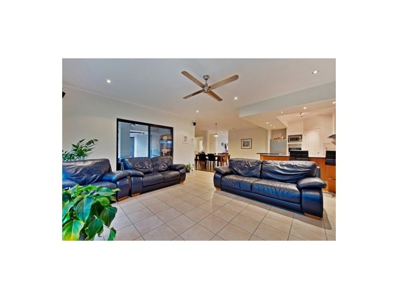 6 Helsal Court, Coomera Waters QLD 4209