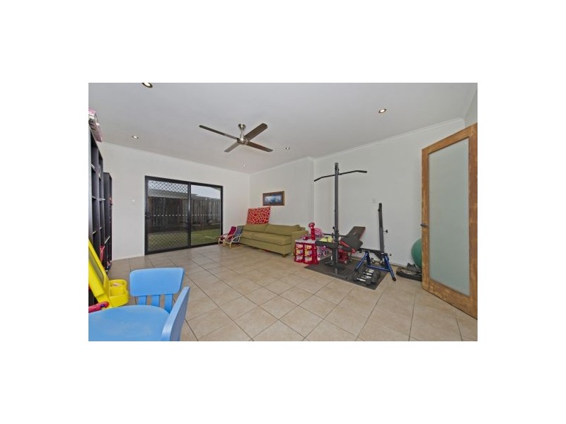 6 Helsal Court, Coomera Waters QLD 4209