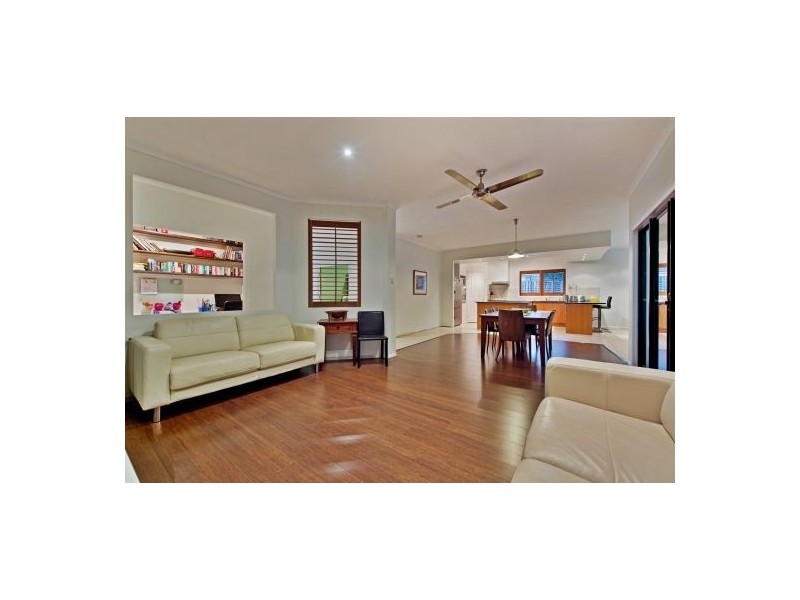 6 Helsal Court, Coomera Waters QLD 4209