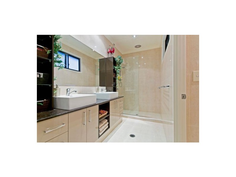 40 Westward Way, Coomera Waters QLD 4209