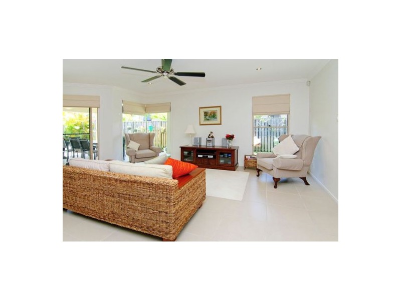 2 Iceberg Lane, Coomera Waters QLD 4209