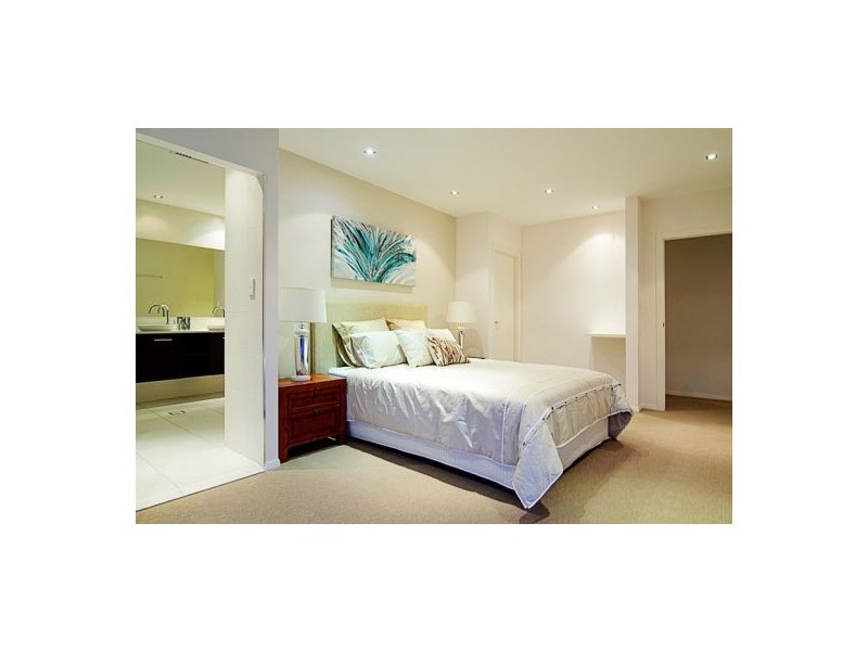 27 Elusive Road, Coomera Waters QLD 4209