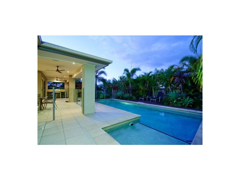 3 Ragamuffin Drive West, Coomera Waters QLD 4209