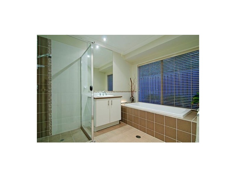 3 Ragamuffin Drive West, Coomera Waters QLD 4209