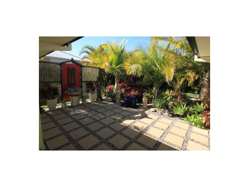 17 Rainbow Circuit, Coomera Waters QLD 4209