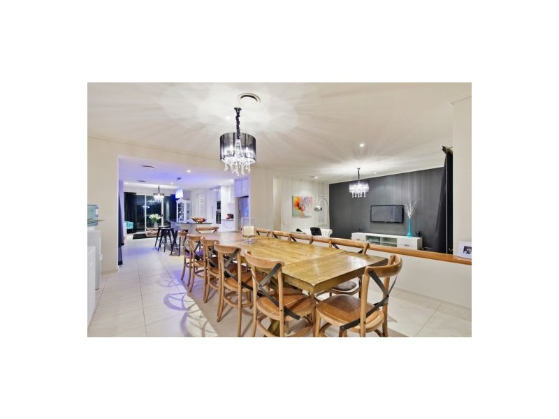 64 Brindabella Close, Coomera Waters QLD 4209