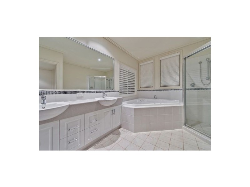 64 Brindabella Close, Coomera Waters QLD 4209