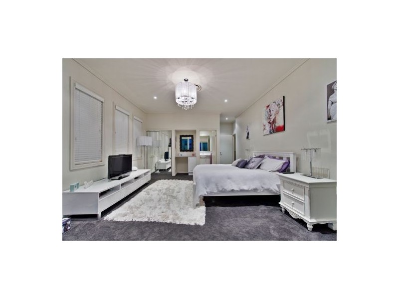 64 Brindabella Close, Coomera Waters QLD 4209