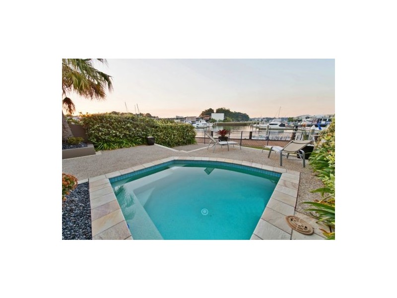 64 Brindabella Close, Coomera Waters QLD 4209