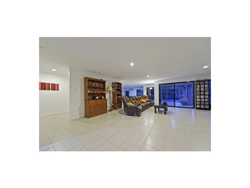 14 Helsal Court, Coomera Waters QLD 4209