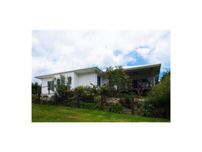 8 Barrington Street, Upper Coomera QLD 4209