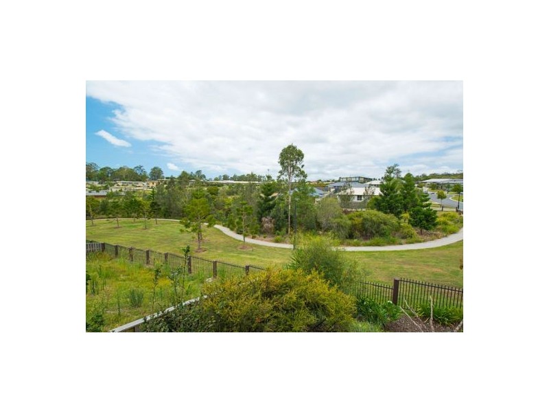 8 Barrington Street, Upper Coomera QLD 4209