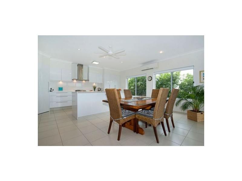 8 Barrington Street, Upper Coomera QLD 4209