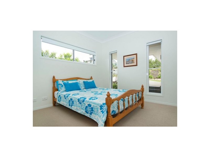 8 Barrington Street, Upper Coomera QLD 4209