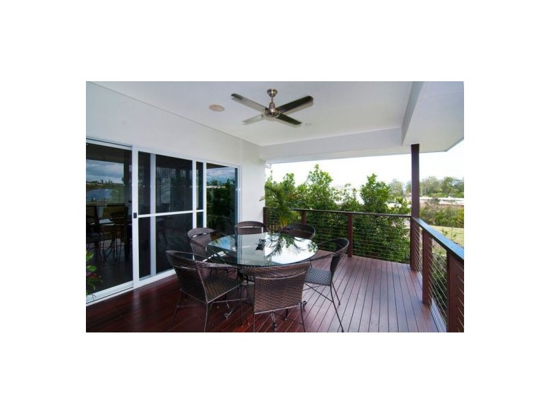 8 Barrington Street, Upper Coomera QLD 4209