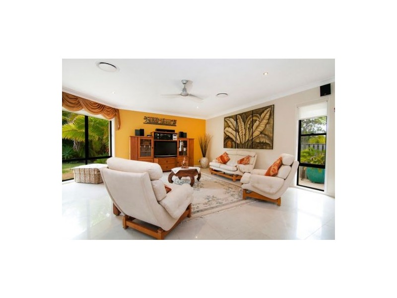 17 Rainbow Circuit, Coomera Waters QLD 4209