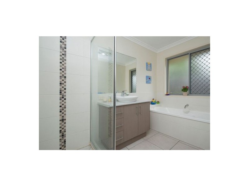 1 Rainbow Circuit, Coomera Waters QLD 4209