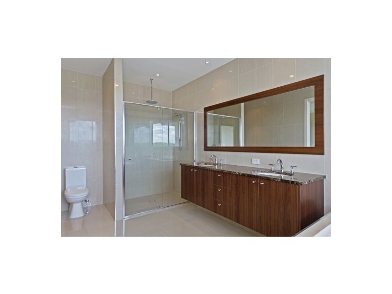 17 Impeccable Circuit, Coomera Waters QLD 4209