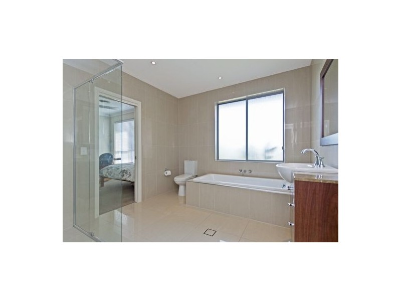 17 Impeccable Circuit, Coomera Waters QLD 4209