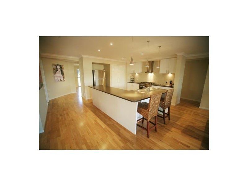 10 Crusade Court, Coomera Waters QLD 4209