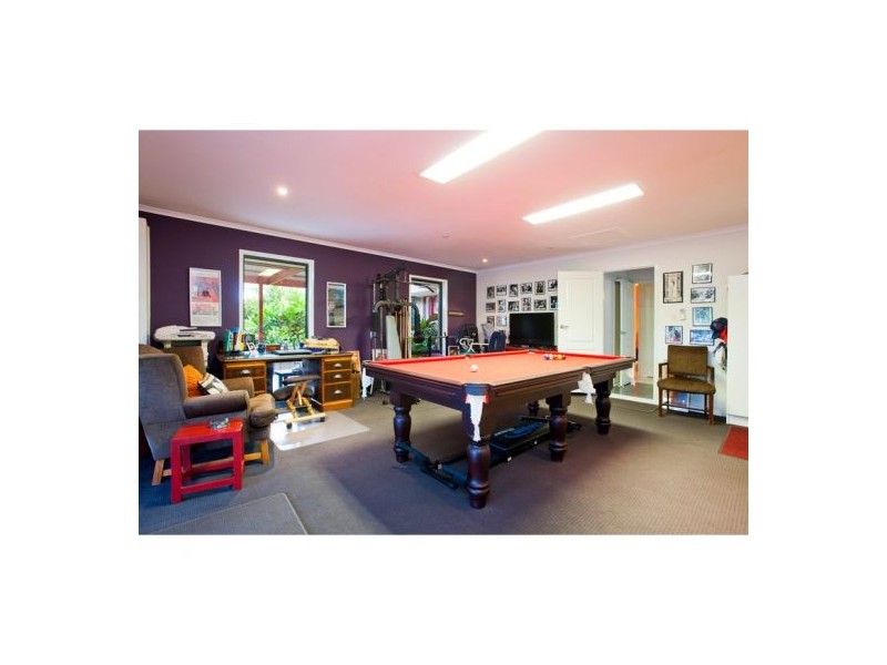 6 Mellum Circuit, Pacific Pines QLD 4211