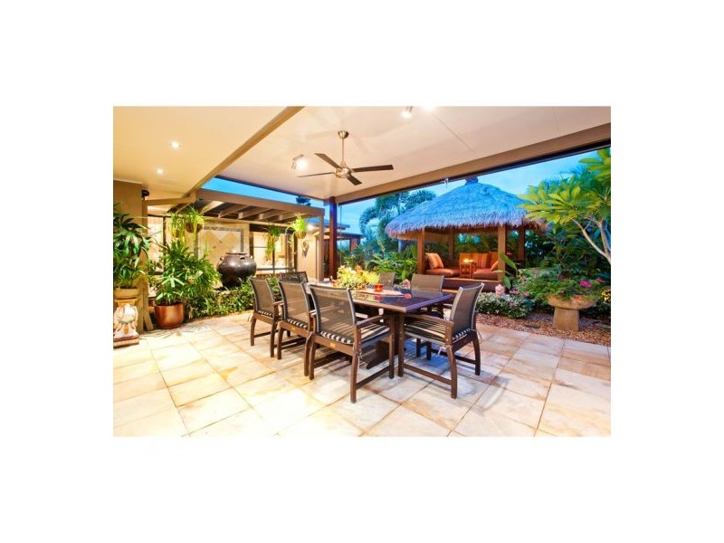 6 Mellum Circuit, Pacific Pines QLD 4211