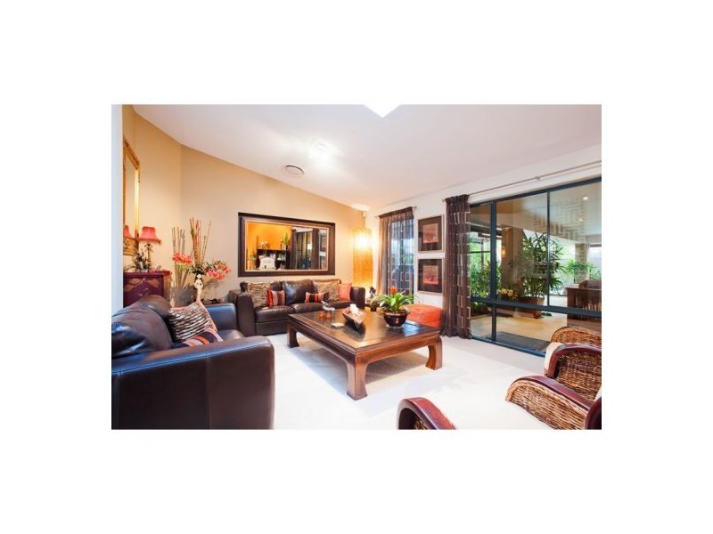 6 Mellum Circuit, Pacific Pines QLD 4211