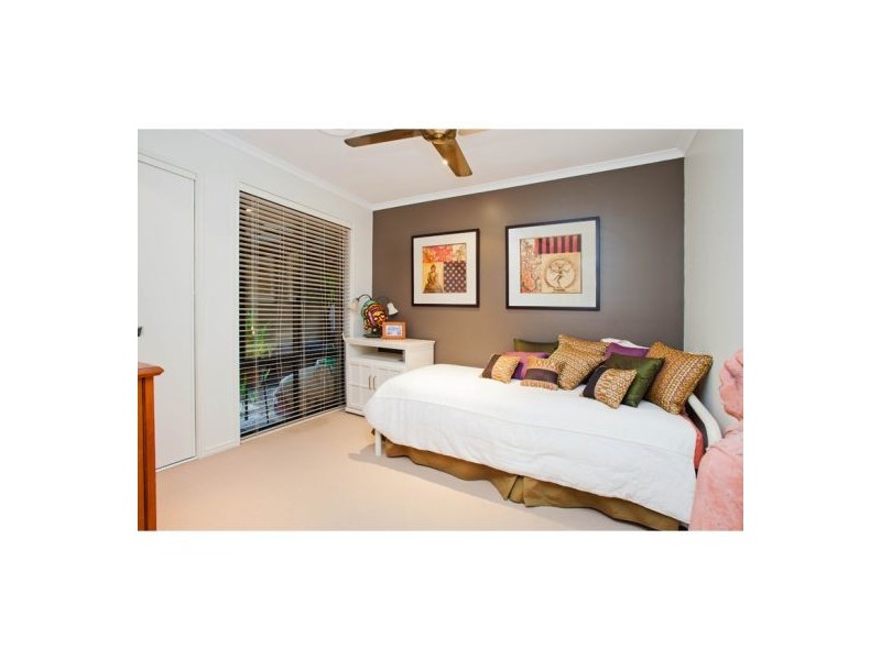 6 Mellum Circuit, Pacific Pines QLD 4211