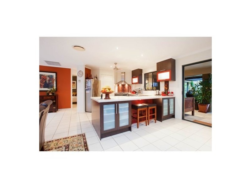 6 Mellum Circuit, Pacific Pines QLD 4211