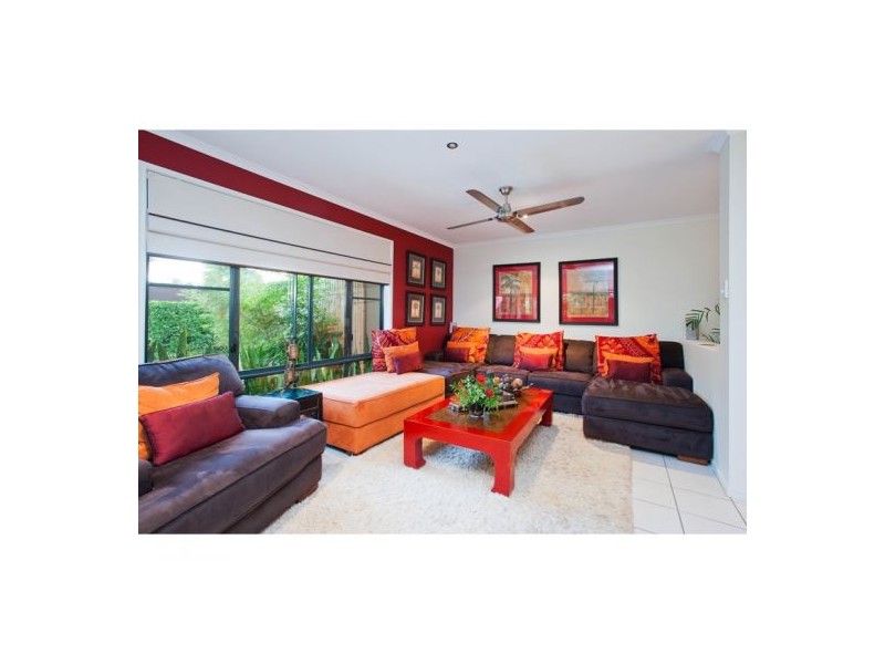 6 Mellum Circuit, Pacific Pines QLD 4211