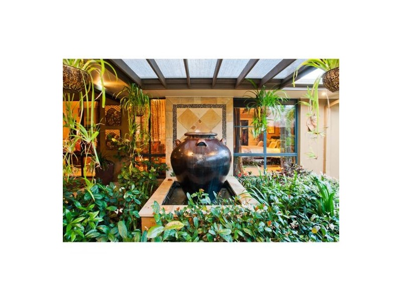 6 Mellum Circuit, Pacific Pines QLD 4211