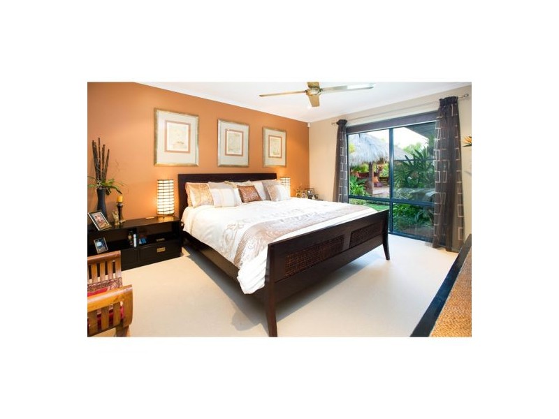 6 Mellum Circuit, Pacific Pines QLD 4211