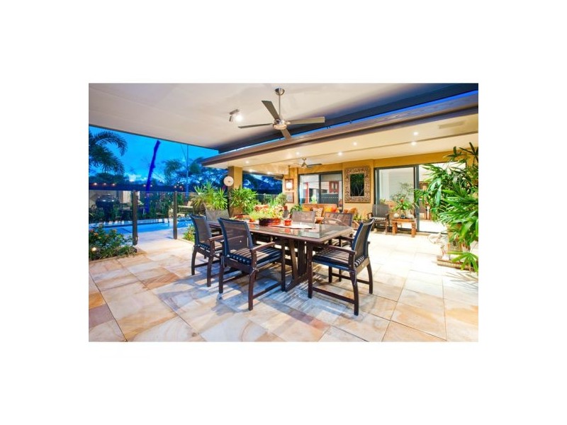 6 Mellum Circuit, Pacific Pines QLD 4211