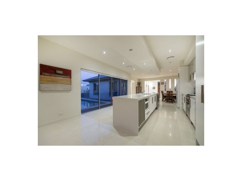 7 Sailaway Court, Coomera Waters QLD 4209