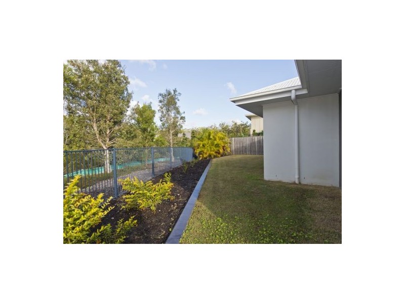 17 Ruthean Circuit, Coomera Waters QLD 4209