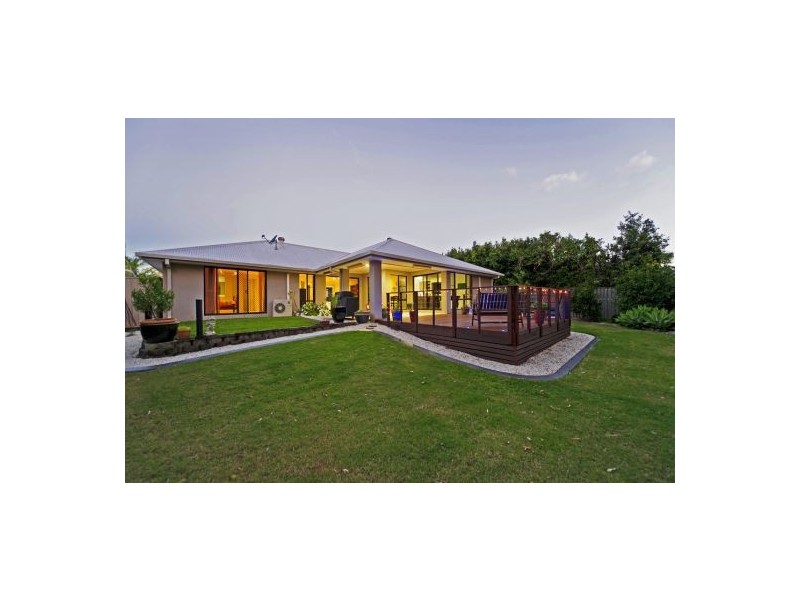 14 Helsal Court, Coomera Waters QLD 4209