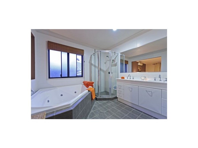 14 Helsal Court, Coomera Waters QLD 4209