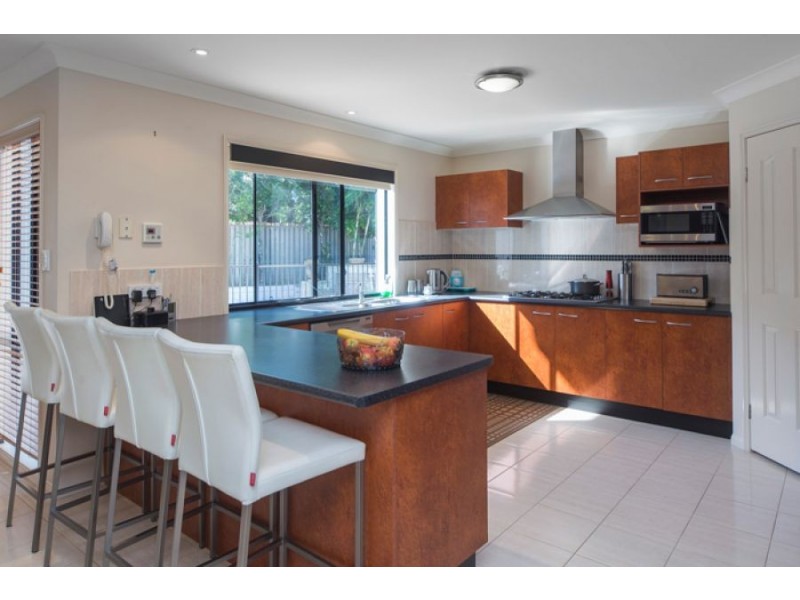 4 Anitra Lane, Coomera Waters QLD 4209