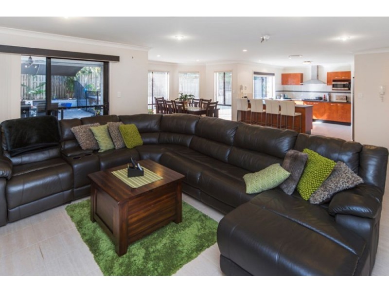 4 Anitra Lane, Coomera Waters QLD 4209
