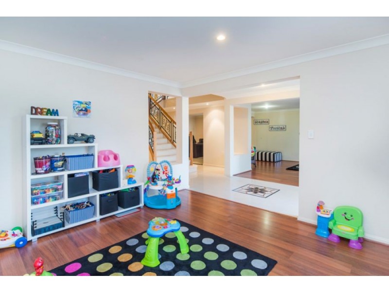 4 Anitra Lane, Coomera Waters QLD 4209