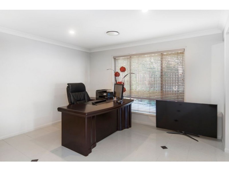 4 Anitra Lane, Coomera Waters QLD 4209