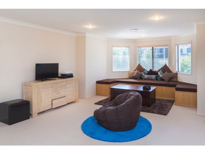 4 Anitra Lane, Coomera Waters QLD 4209