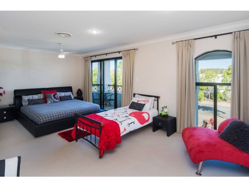 4 Anitra Lane, Coomera Waters QLD 4209