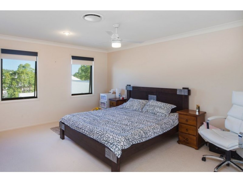 4 Anitra Lane, Coomera Waters QLD 4209