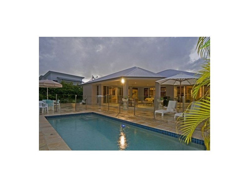 24 Ragamuffin Drive West, Coomera Waters QLD 4209