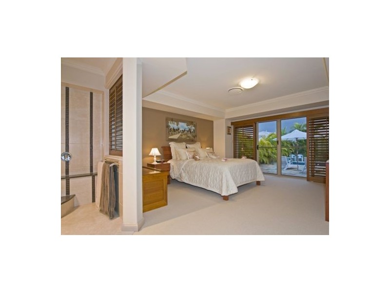 24 Ragamuffin Drive West, Coomera Waters QLD 4209