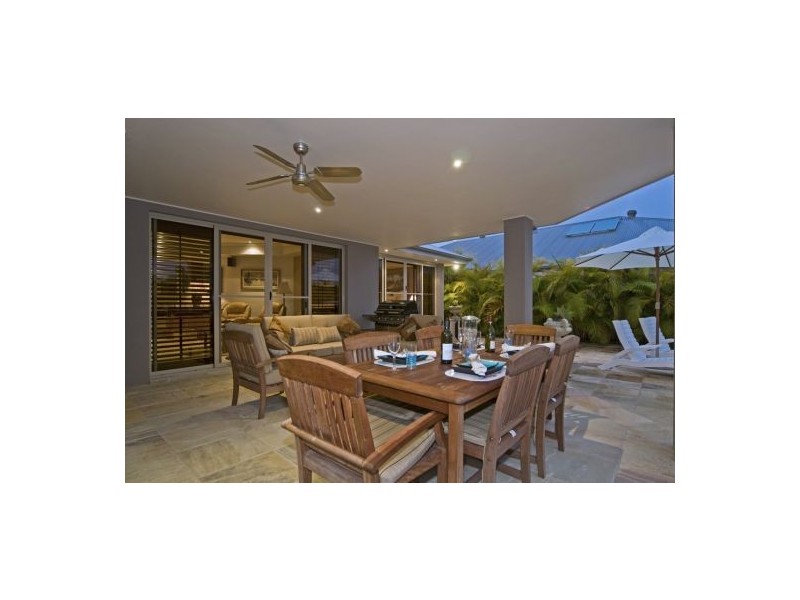 24 Ragamuffin Drive West, Coomera Waters QLD 4209